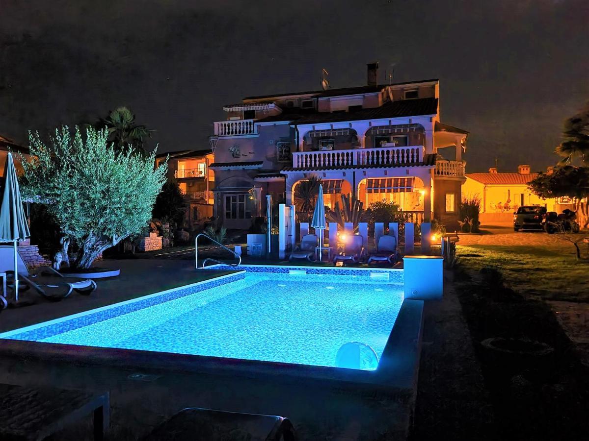 Apartment Villa Engel With Pool Poreč Dış mekan fotoğraf